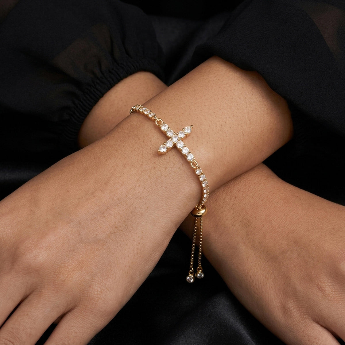Pulsera de tenis ajustable con circonias y Cruz  20mm