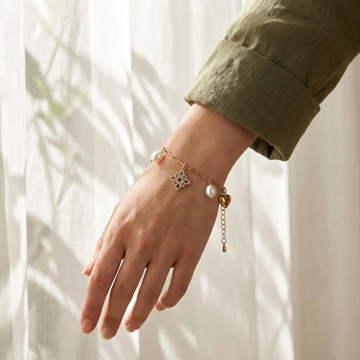 Pulsera dijes colgantes nudo de bruja con circonias perlas y corazones 17-22cm