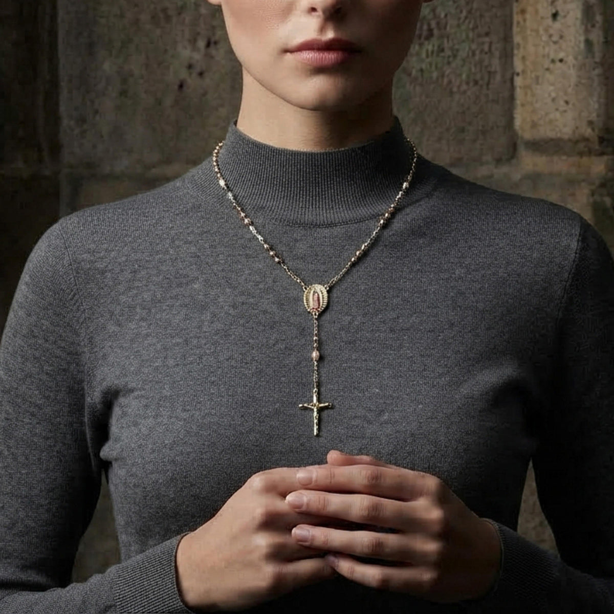 Rosario cuenta barril facetada 4mm  Medalla con Virgen de Guadalupe y Cruz 60cm