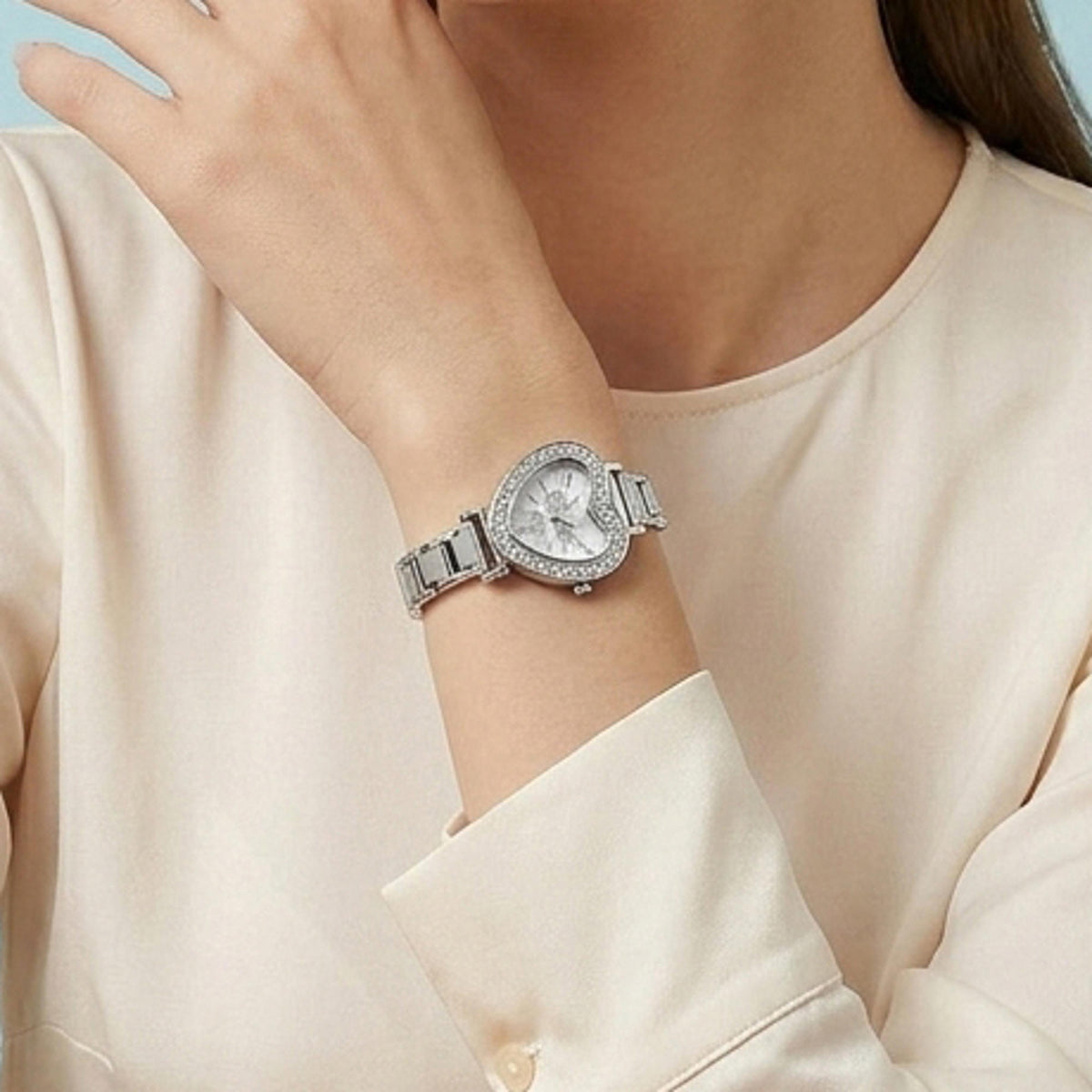 Reloj ajustable eslabon italiano caratula de corazon con cristales 25x27mm