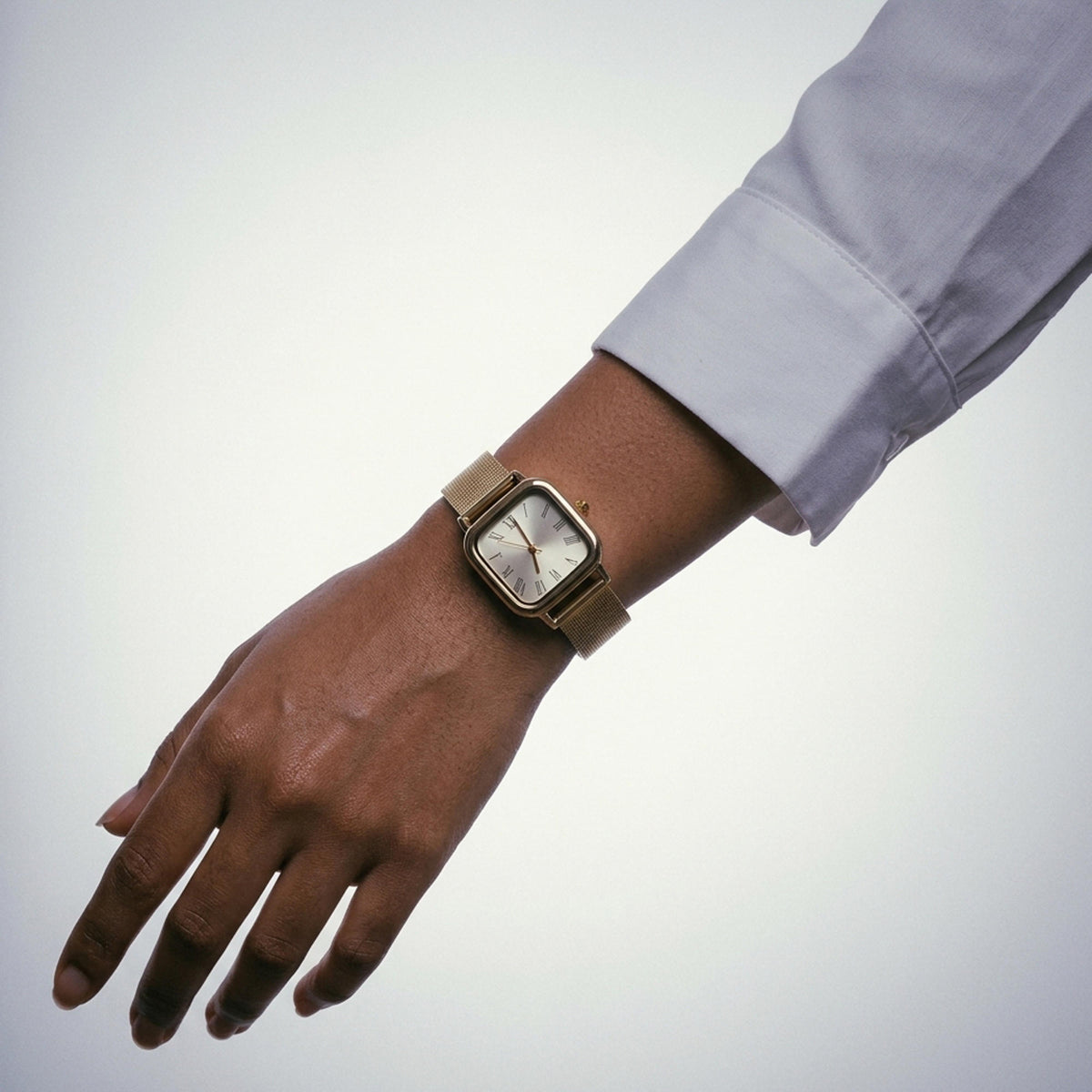 Reloj de extensible estilo malla caratula cuadrada numeros romanos 21.5cm