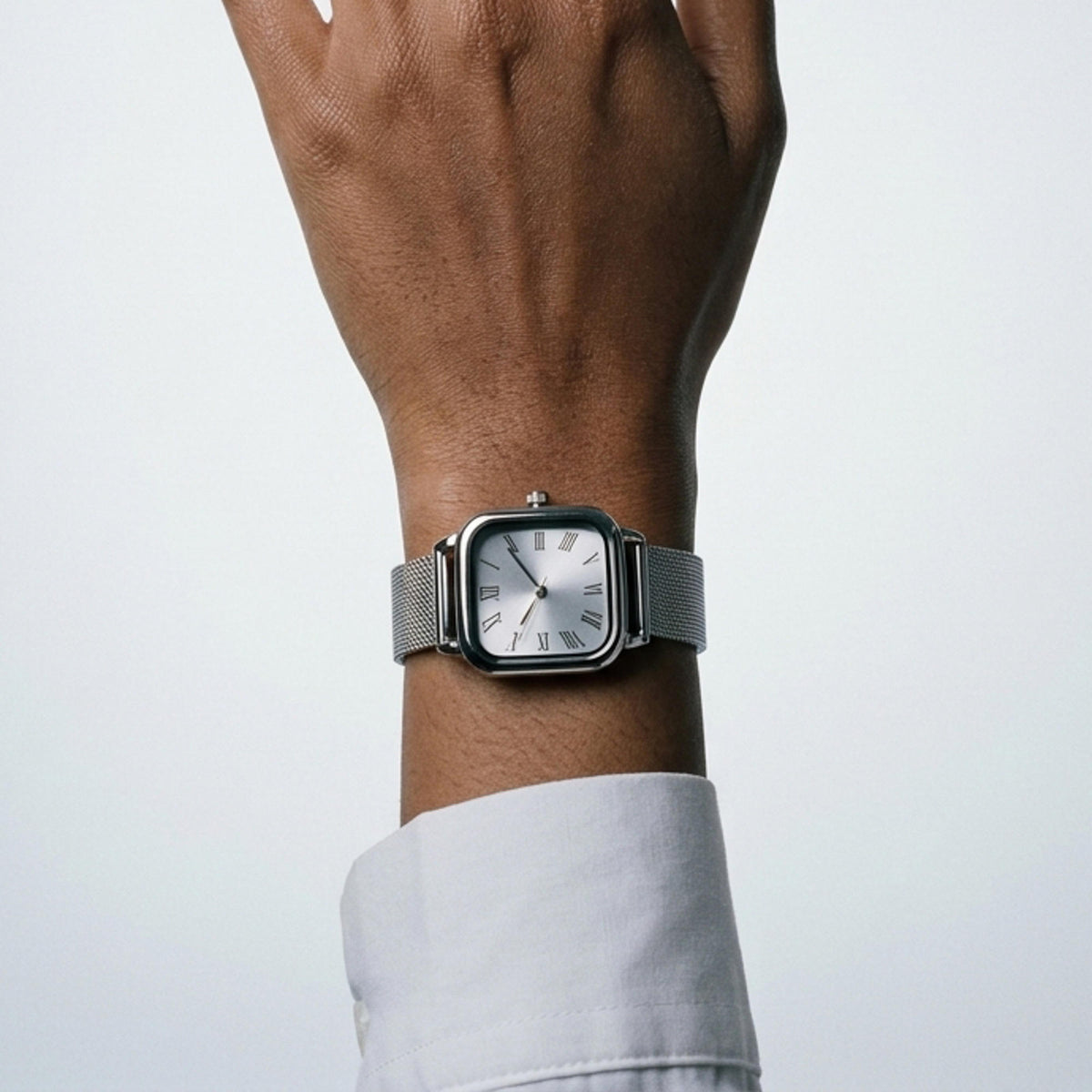 Reloj de extensible estilo malla caratula cuadrada numeros romanos 21.5cm