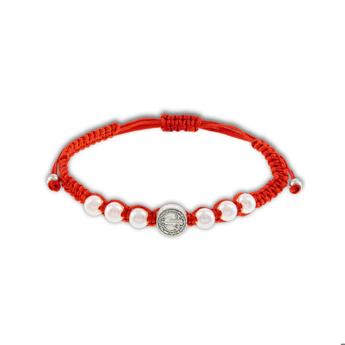 Pulsera de hilo ajustable medalla de san benito y perlas 9mm