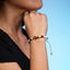 Pulsera de hilo ajustable con cruz de madera y cuentas pasta blanca 6mm