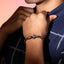 Pulsera de hilo ajustable con cruz y cuentas de madera 8mm