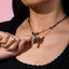 Collar de hilo ajustable con cruz de madera 70cm/30mm