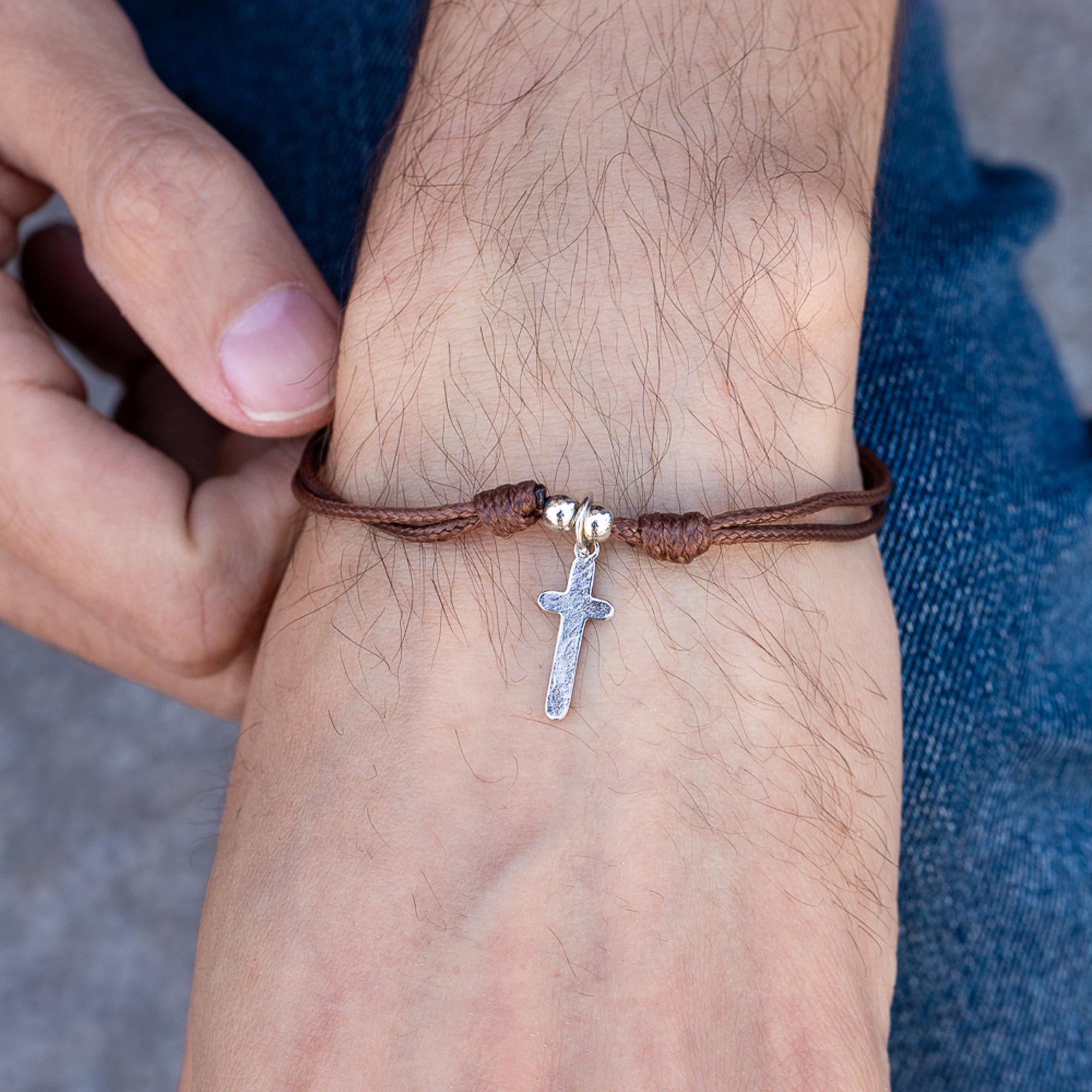 Pulsera ajustable de hilo encerado con Cruz lisa 14mm