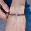 Pulsera de hilo ajustable encerado con cruz lisa 2mm